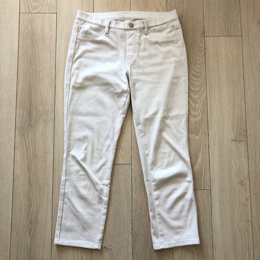 Uniqlo Skinny Legging Capris Pants in White US Size S